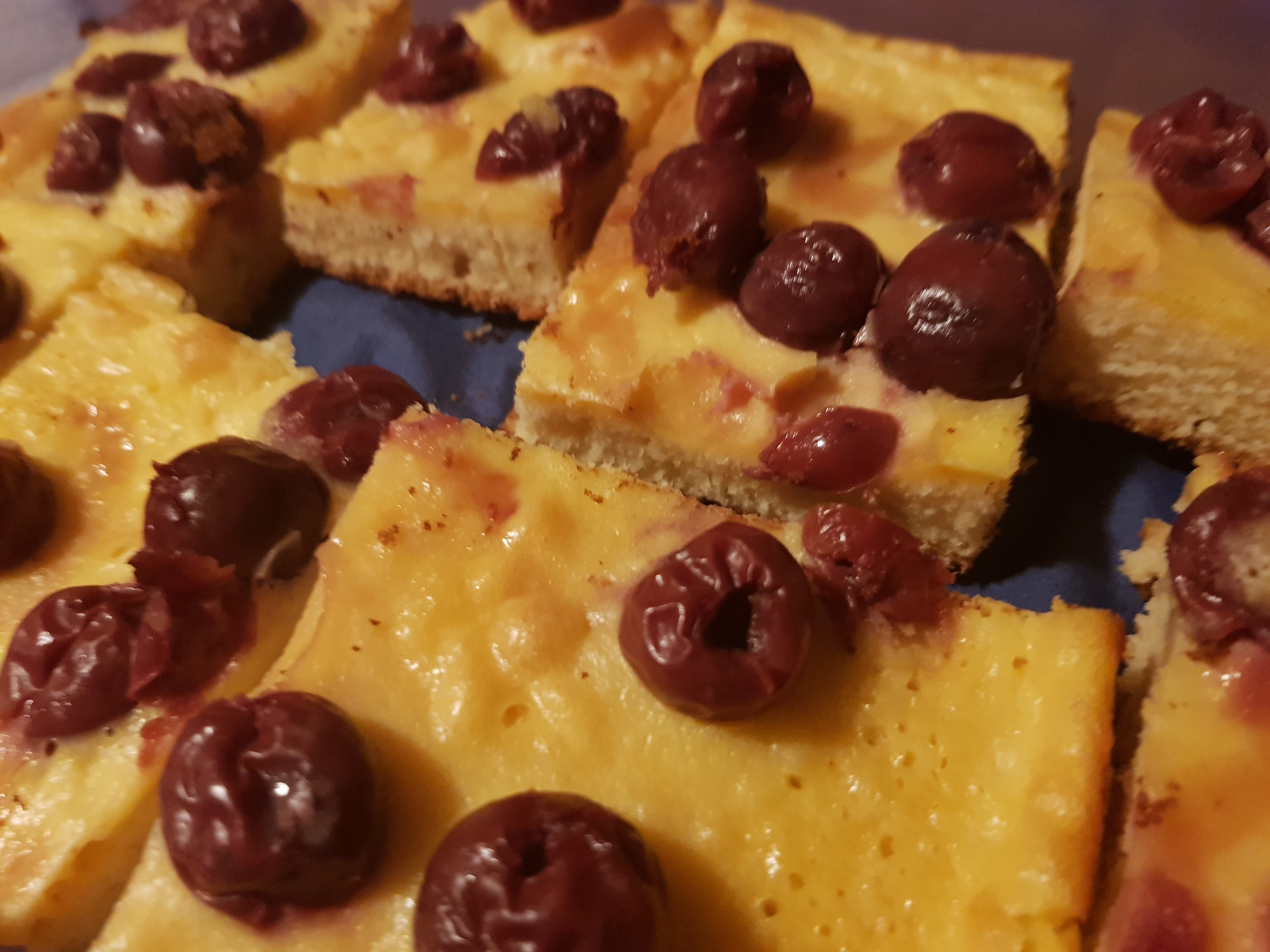 Kirschkuchen mit Schmand